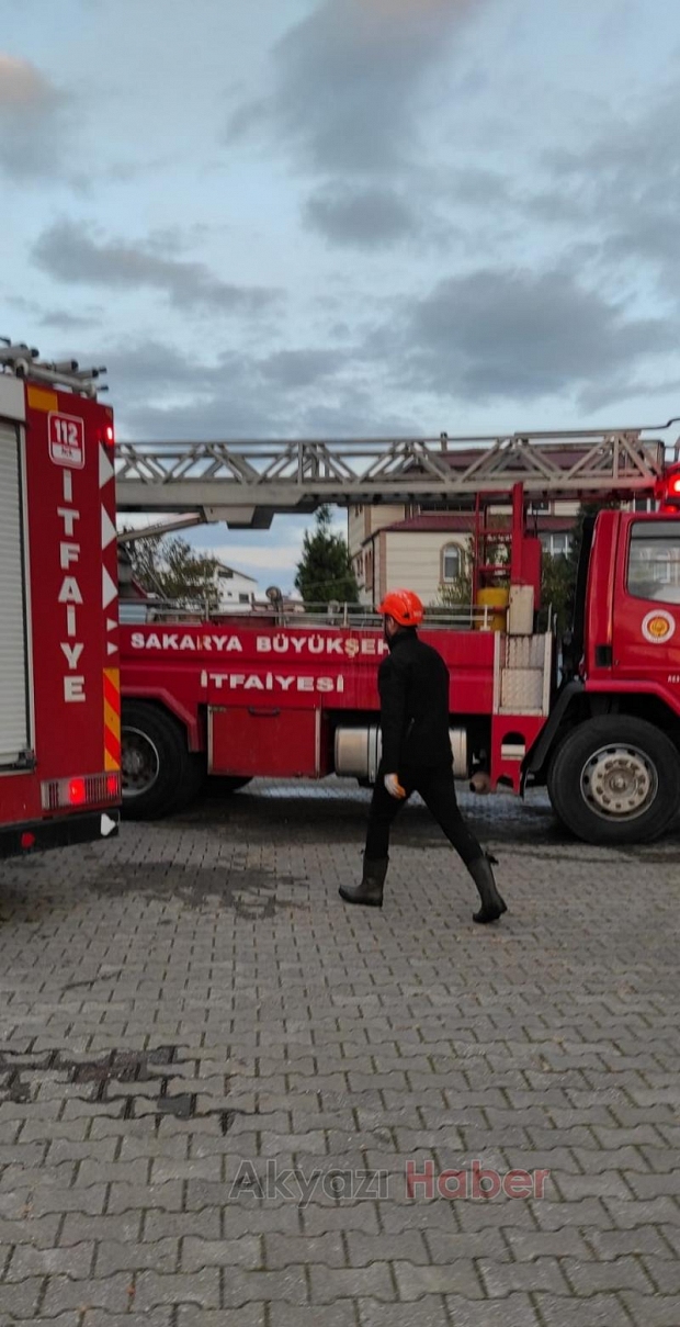 Karapürçek'te okulda yangın çıktı