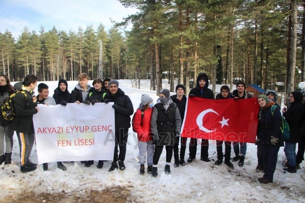 Akyazılı öğrenciler Sarıkamış Şehitleri için yürüdü