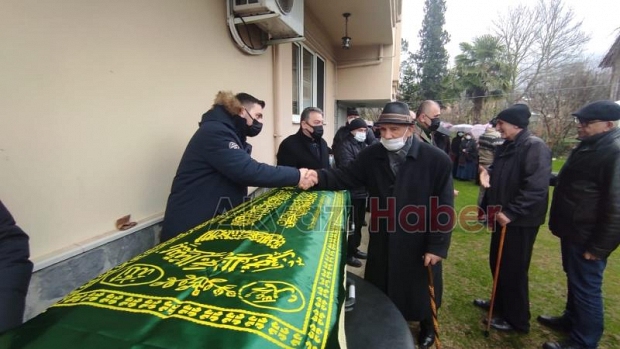 Mustafa Selçuk Defnedildi.