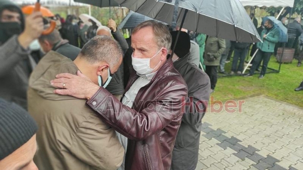Mustafa Selçuk Defnedildi.