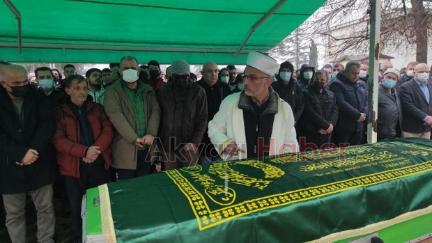 Mustafa Selçuk Defnedildi.