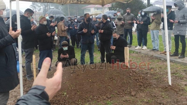 Mustafa Selçuk Defnedildi.
