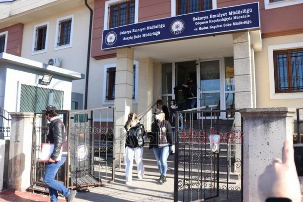 İstanbul’dan gelip kuyumcuları dolandırdılar
