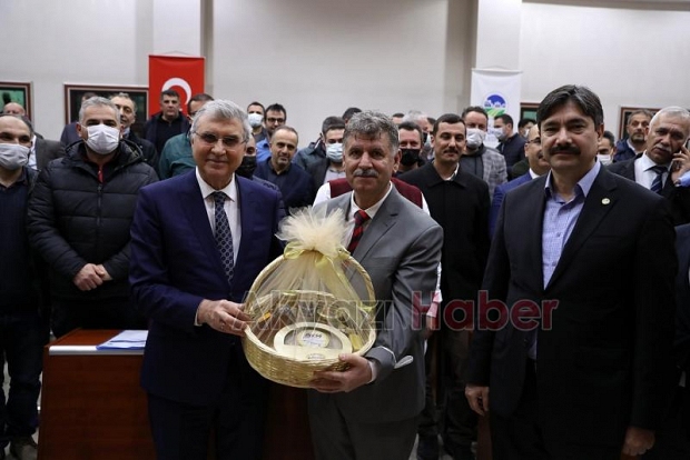 Başkan Yüce sosyal denge sözleşmesine imzayı attı