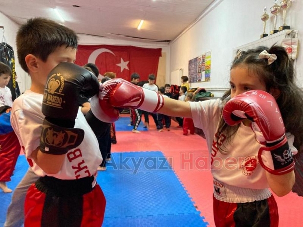 Akyazı İlçe Spor Müdürlüğü'nde yeni yıl açıklaması