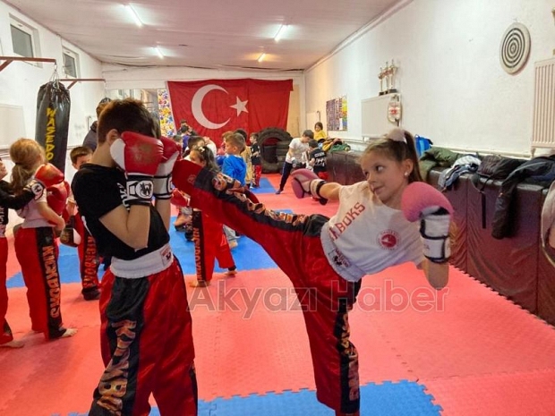 Akyazı İlçe Spor Müdürlüğü'nde yeni yıl açıklaması