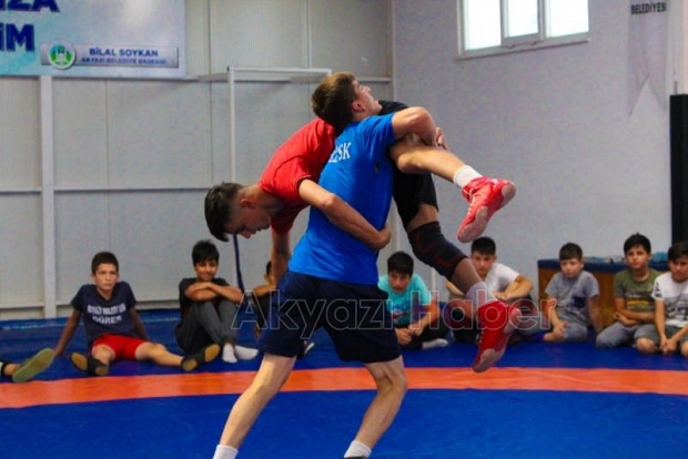 Akyazı İlçe Spor Müdürlüğü'nde yeni yıl açıklaması