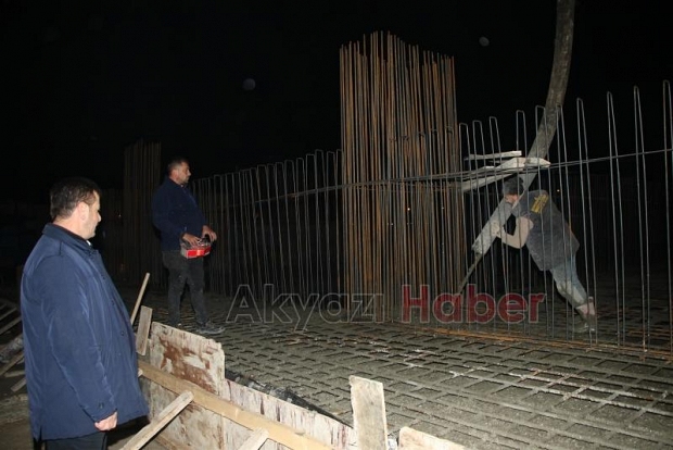 Akyazı Spor Kompleksi'nin ilk kat kaba inşaatı tamamlandı