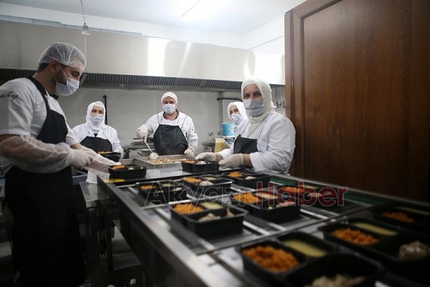  Sakarya Büyükşehir Belediyesi Aşevi hizmete başladı