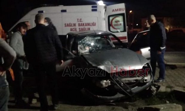Akyazı'da feci kaza 5 yaralı