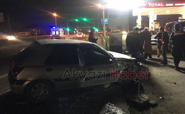 Akyazı'da feci kaza 5 yaralı