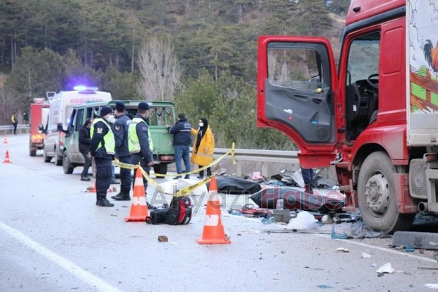 Korkunç kaza: 4 ölü