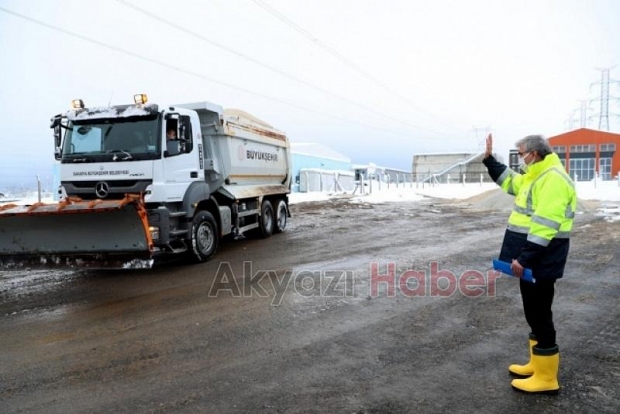 Meteorolojik verilerin ardından ekiplerin kar nöbeti başladı