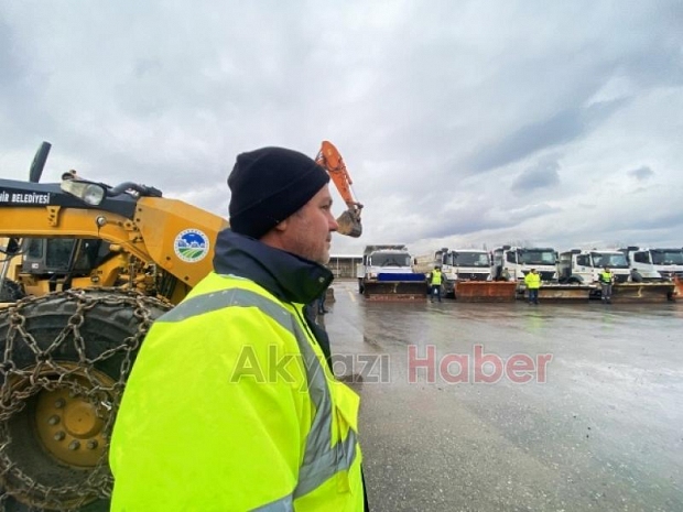 Meteorolojik verilerin ardından ekiplerin kar nöbeti başladı