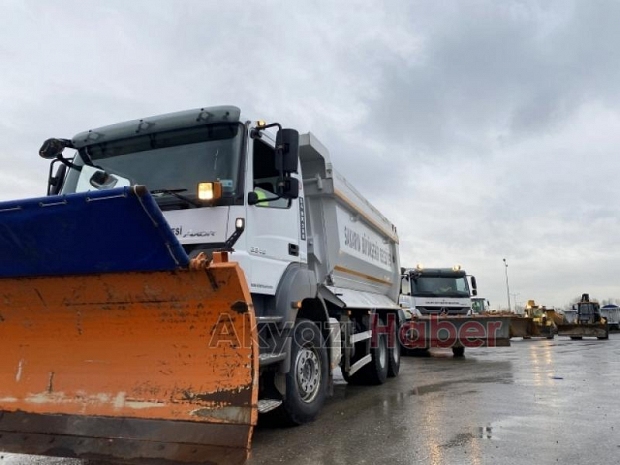 Meteorolojik verilerin ardından ekiplerin kar nöbeti başladı