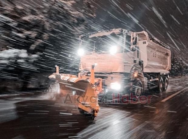 Meteorolojik verilerin ardından ekiplerin kar nöbeti başladı