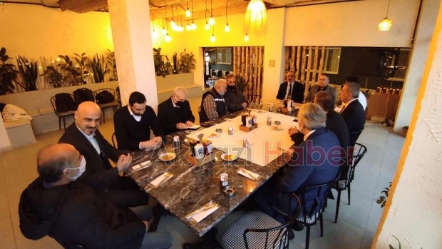 Akyazı'da muhalefet partileri 10 Ocak Çalışan Gazeteciler Günü'nü kutladı