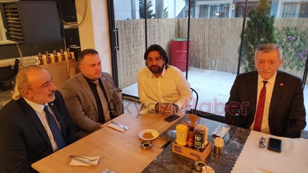 Akyazı'da muhalefet partileri 10 Ocak Çalışan Gazeteciler Günü'nü kutladı