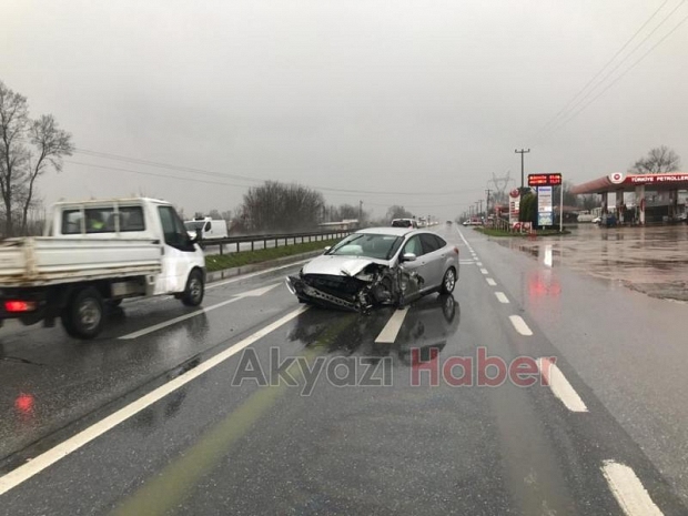 D-100'de kaza: Hava yastıkları hayatını kurtardı