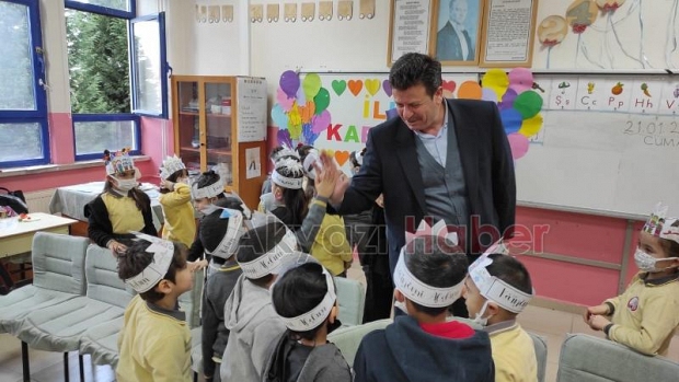 Akyazı'da karne heyecanı