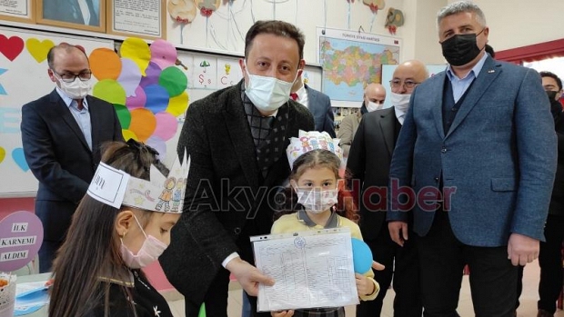 Akyazı'da karne heyecanı