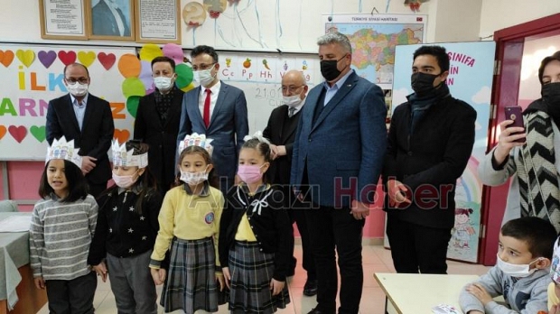 Akyazı'da karne heyecanı