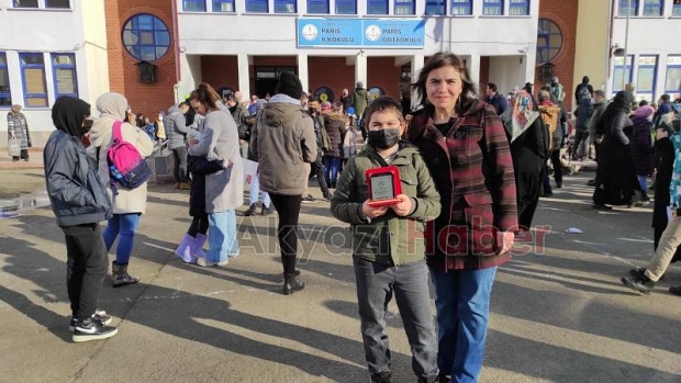 Akyazı'da karne heyecanı
