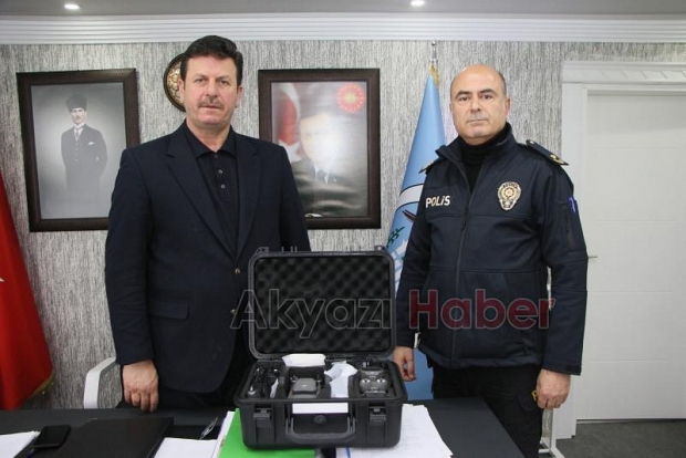 Akyazı Belediyesi’nden İlçe Emniyetine termal drone desteği