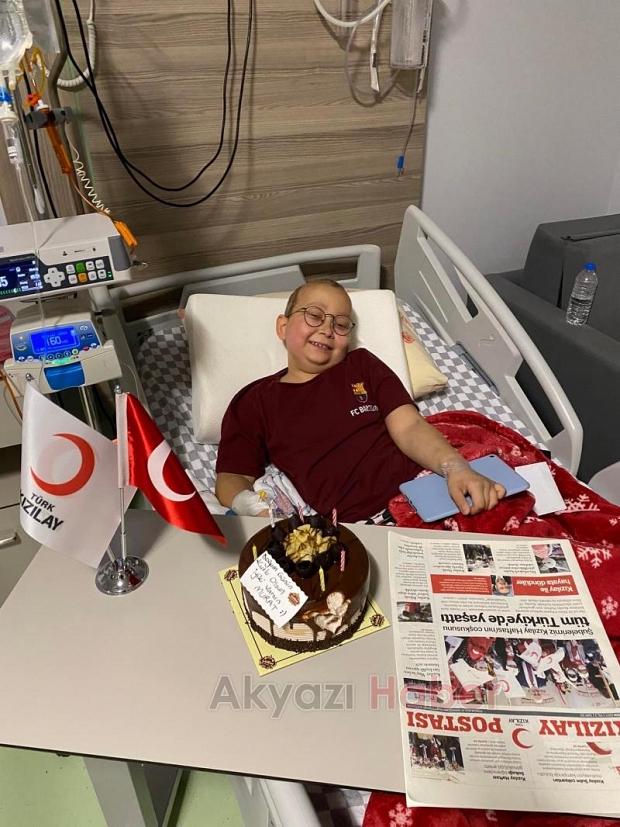 Murat'a hastanede doğum günü sürprizi