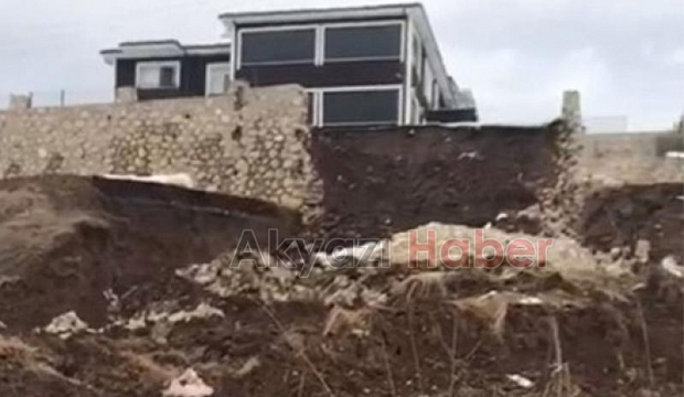 Beldibi'nde büyük heyelan