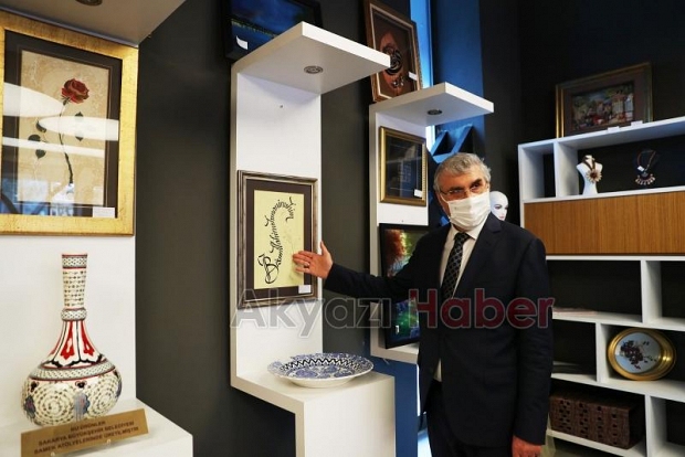Büyükşehir atıklardan objeler üretiyor