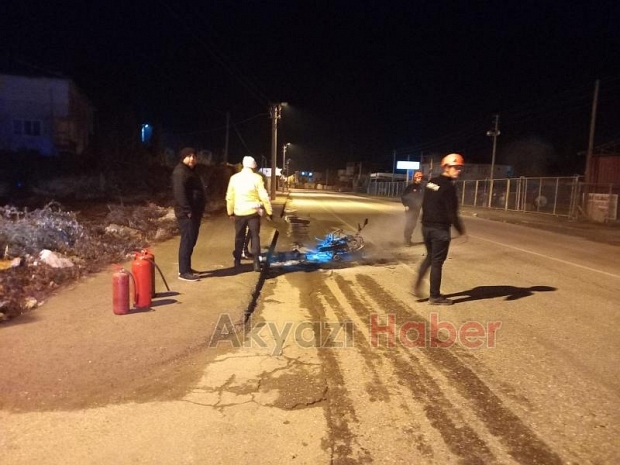 Çevirmeye takıldı kızıp motorunu yaktı