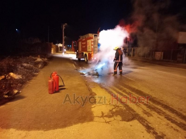Çevirmeye takıldı kızıp motorunu yaktı