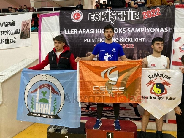 Akyazılı Kick Boksçular şampiyonaya damga vurdu