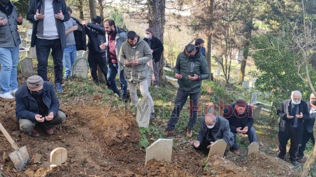 Münevver Baştan defnedildi