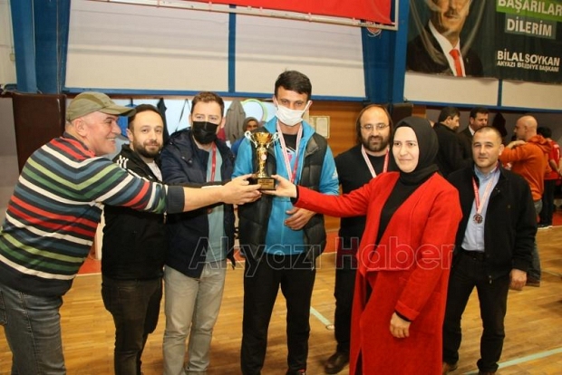 Yaşar Yazıcı Voleybol Turnuvası sona erdi
