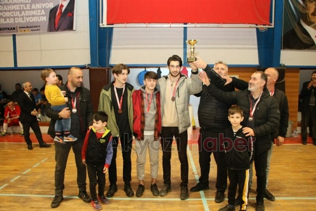 Yaşar Yazıcı Voleybol Turnuvası sona erdi