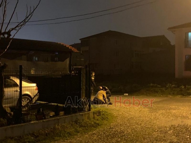  Benzin döküp kendini yakmak istedi