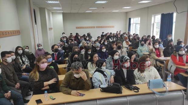 Akyazı'da fakülte ve MYO'da bahar yarı yılı başladı