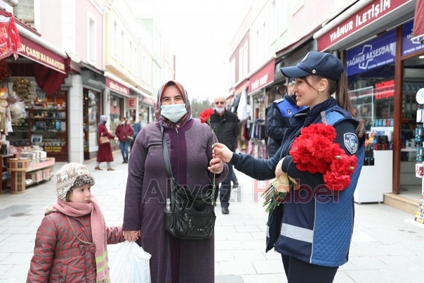 Büyükşehir’den Kadınlar Günü’nü unutmadı