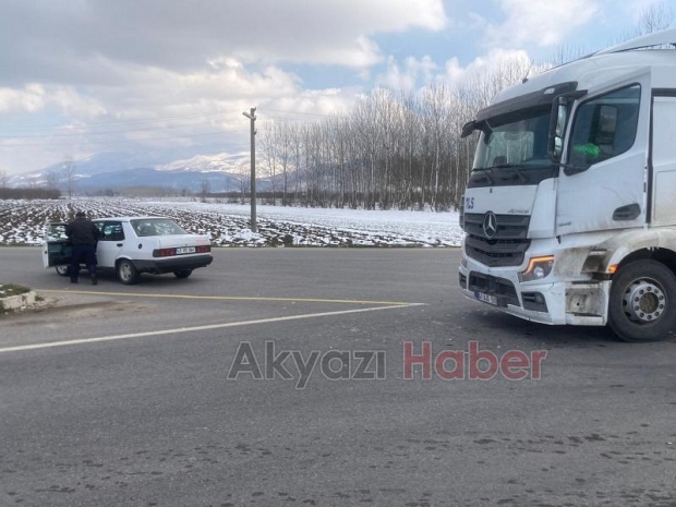 Küçücek Kavşağında tanker ile otomobil çarpıştı