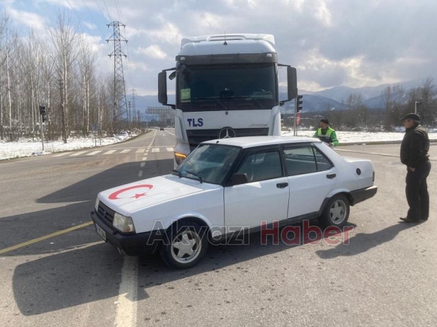 Küçücek Kavşağında tanker ile otomobil çarpıştı