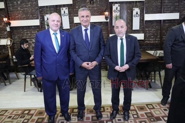 Gelecek Partisi Genel Başkan Yardımcısı Akyazı'ya geldi