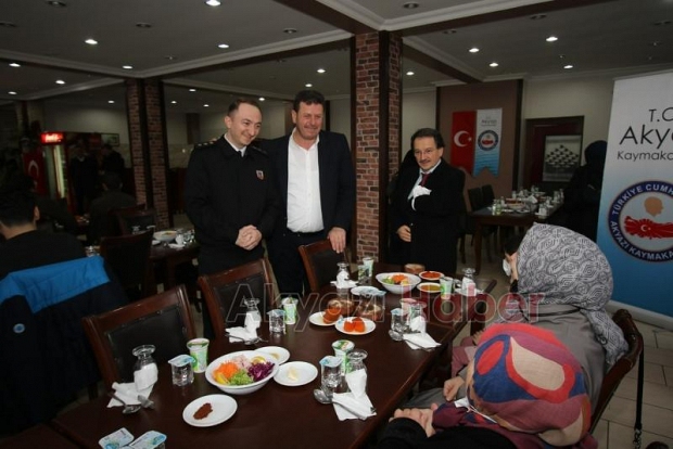 Akyazı Kaymakamlığı'ndan şehit aileleri onuruna yemek