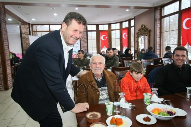 Akyazı Kaymakamlığı'ndan şehit aileleri onuruna yemek