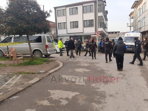 Akyazı da pompalı saldırı 2 yaralı