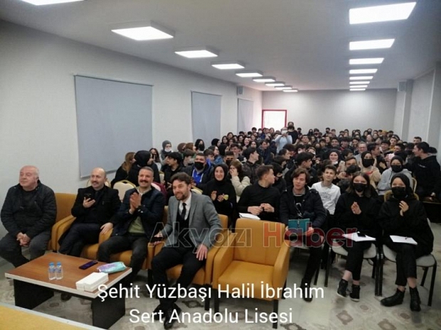 Akyazı'da 10. sınıflar arası bilgi yarışması düzenlendi