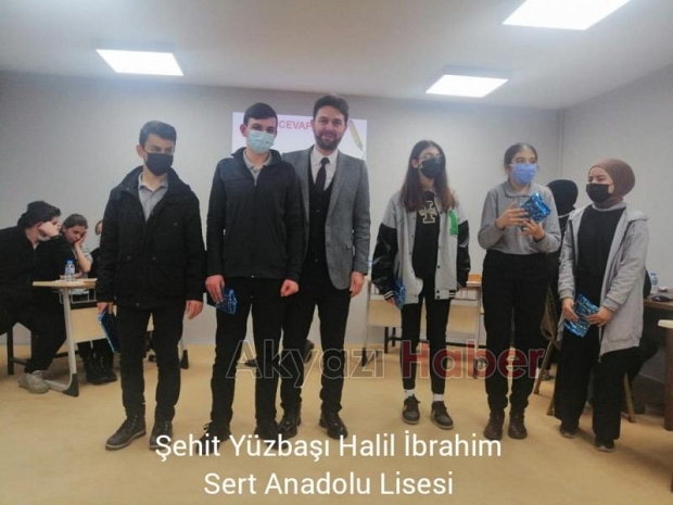 Akyazı'da 10. sınıflar arası bilgi yarışması düzenlendi