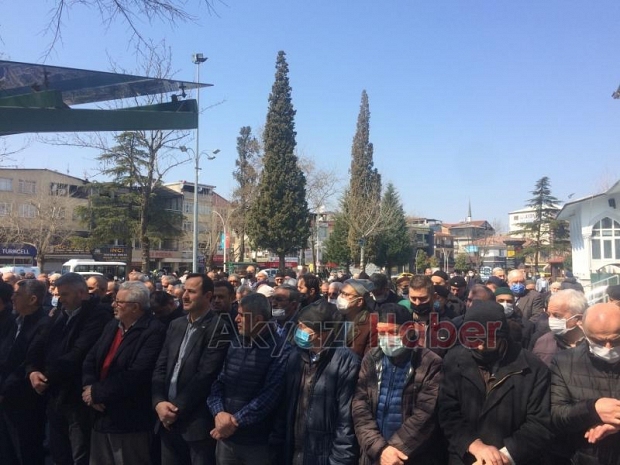 Emine Ekici toprağa verildi