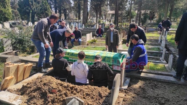 Emine Ekici toprağa verildi